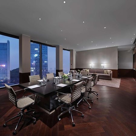Hilton Guiyang Hotel Гуейян Екстериор снимка
