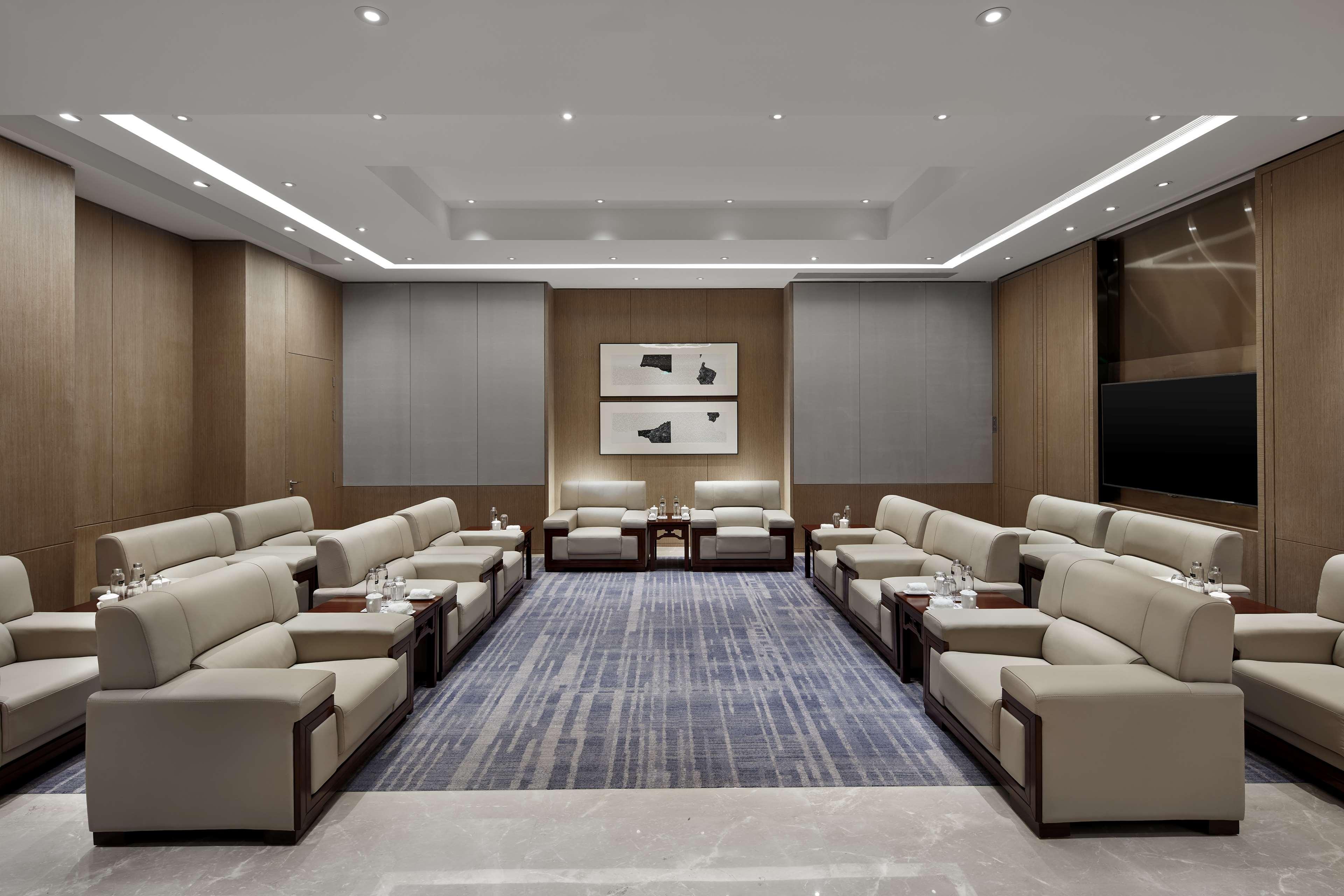 Hilton Guiyang Hotel Гуейян Екстериор снимка