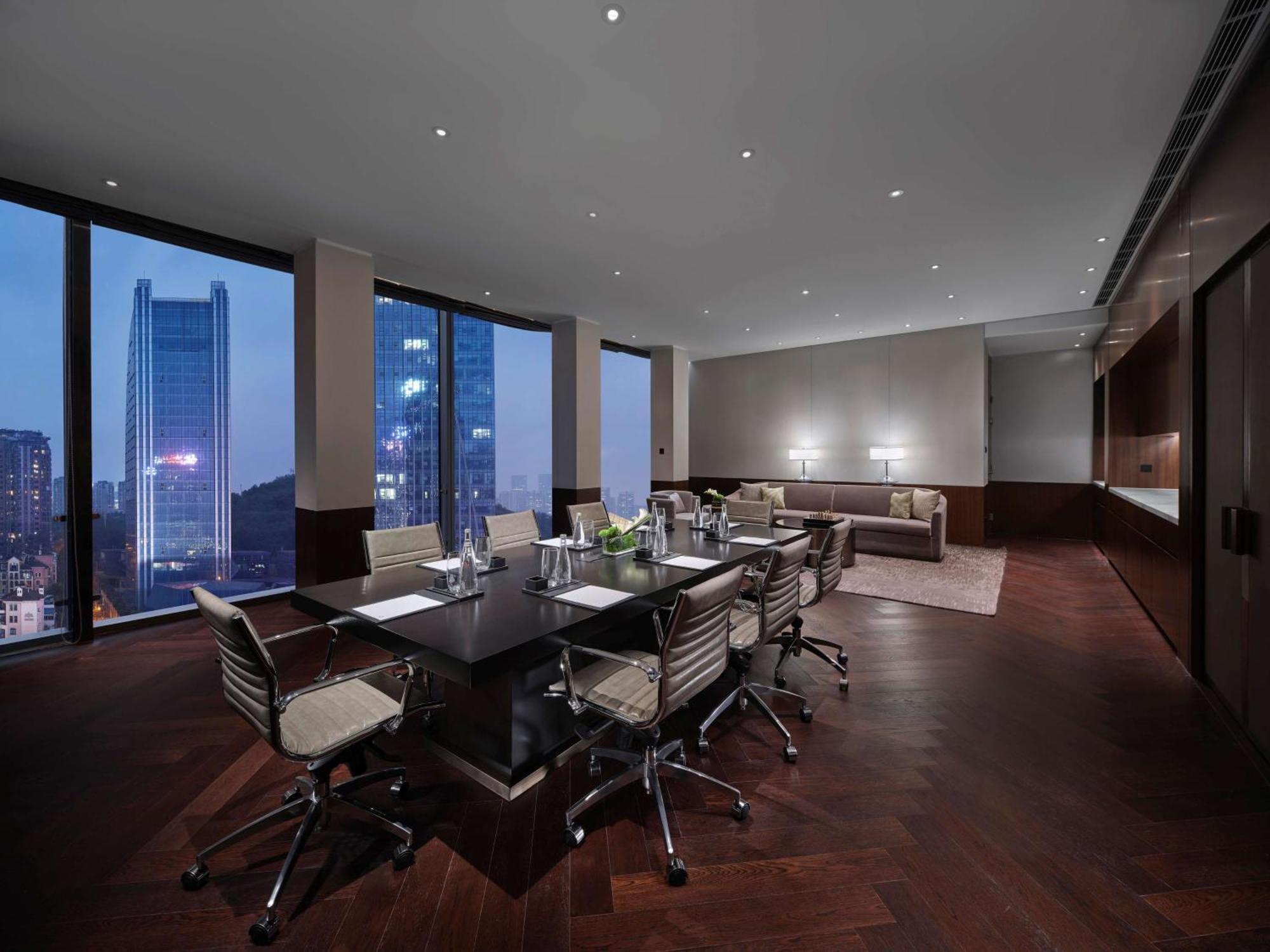 Hilton Guiyang Hotel Гуейян Екстериор снимка