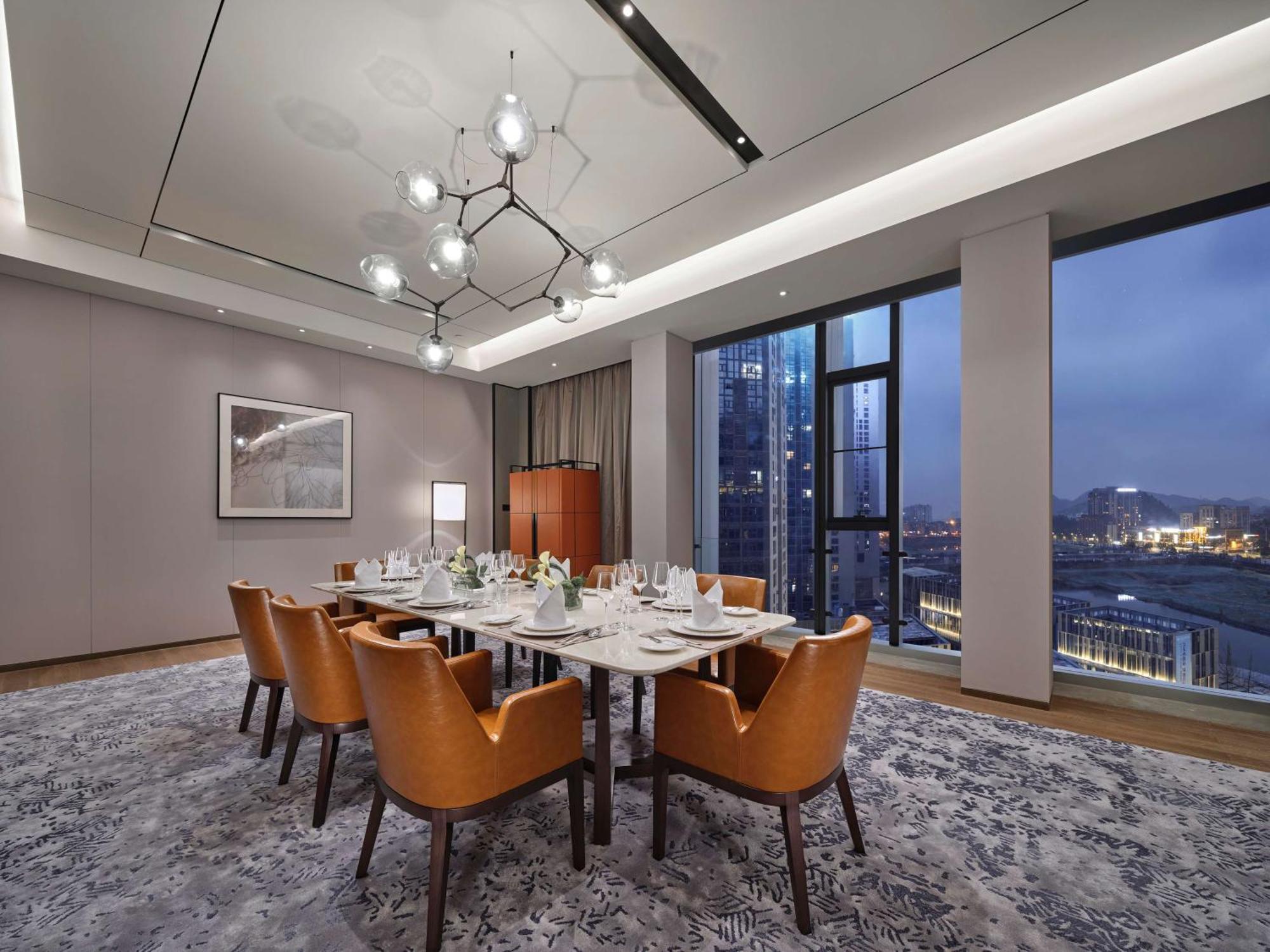 Hilton Guiyang Hotel Гуейян Екстериор снимка