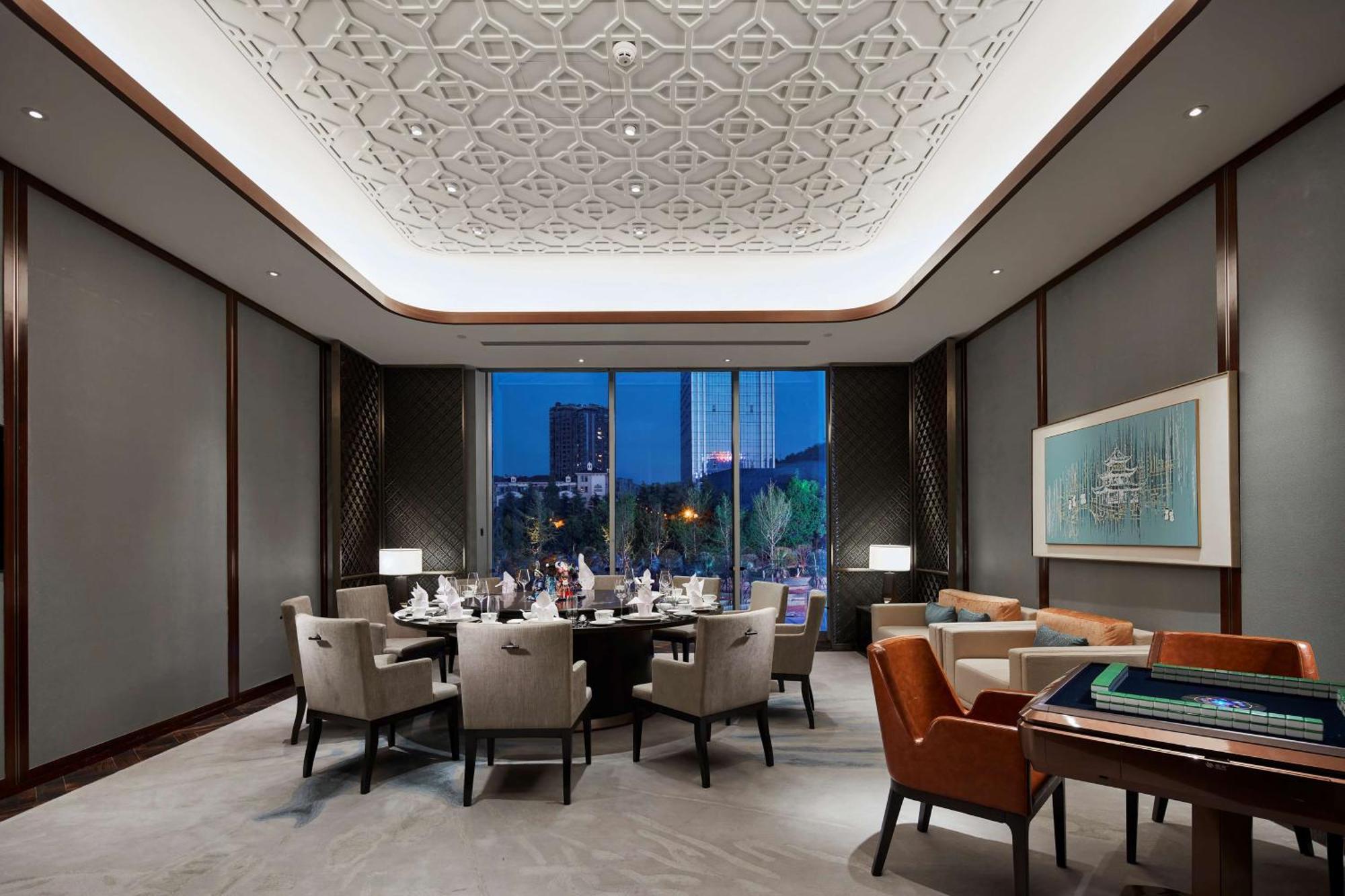 Hilton Guiyang Hotel Гуейян Екстериор снимка